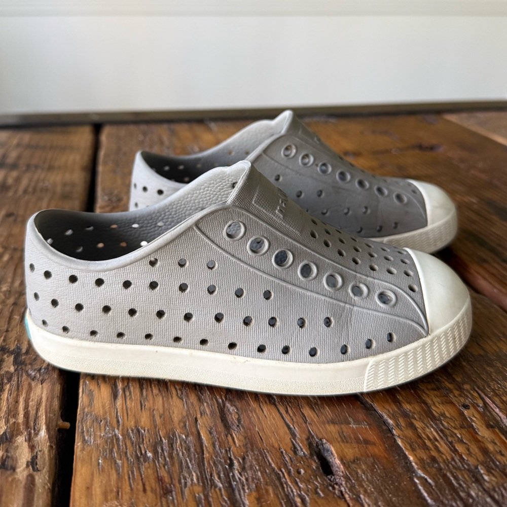 Grey Kids Natives. Size C10.